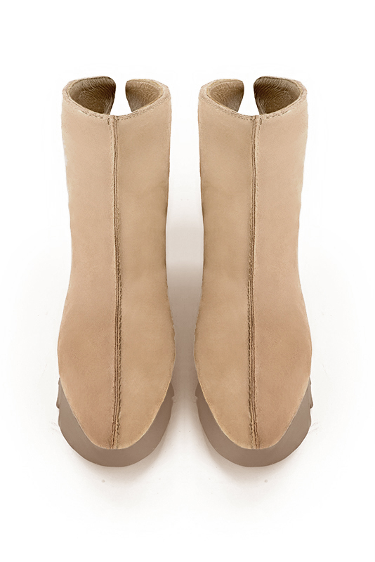 Tan beige women's ankle boots with a zip at the back. Round toe. Flat rubber soles. Top view - Florence KOOIJMAN